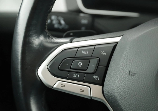 Volkswagen Passat cena 118800 przebieg: 108133, rok produkcji 2020 z Rybnik małe 781